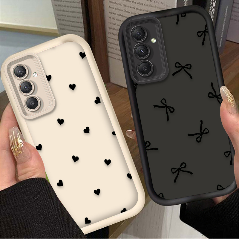 Phone Cases Samsung Galaxy - غطاء حماية أسود بتصميم قلب وعقدة
