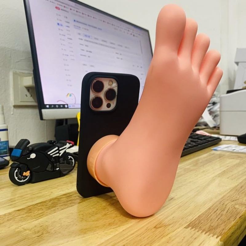 Phone Cases Ugly - حافظة هاتف على شكل قدم مضحكة